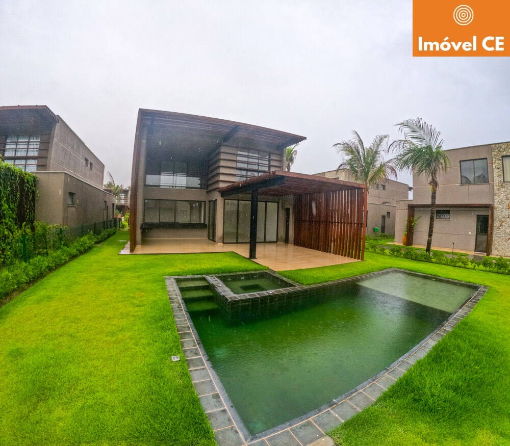 Casa à venda com 5 quartos, 206m² - Foto 1