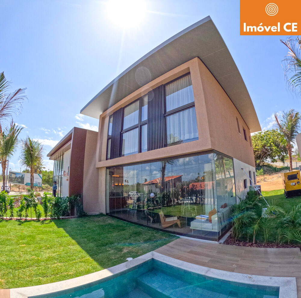 Casa à venda com 3 quartos, 166m² - Foto 1