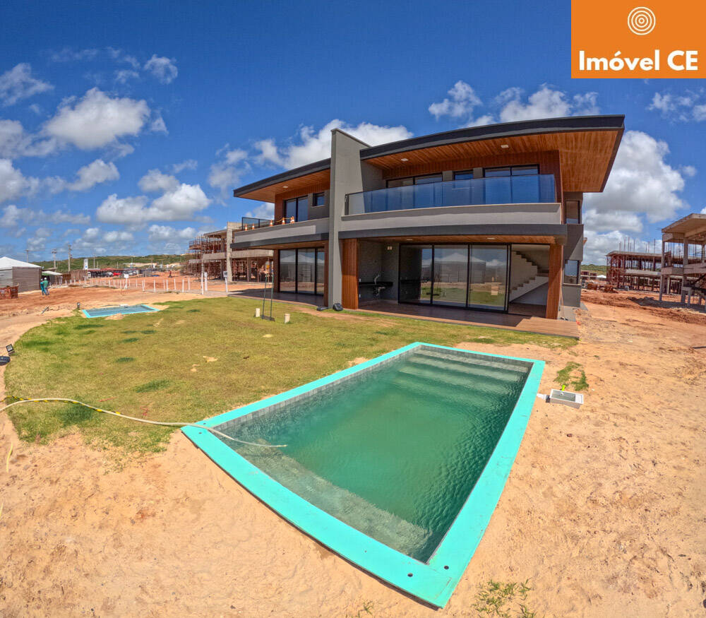 Casa à venda com 4 quartos, 251m² - Foto 1
