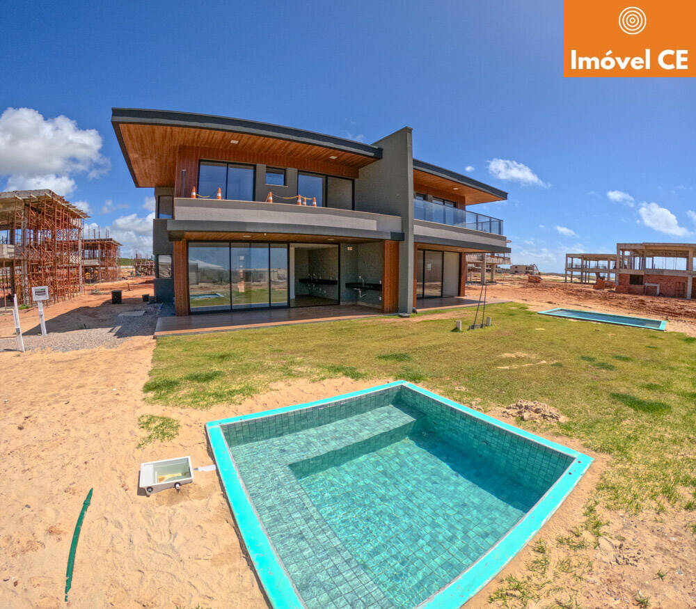 Casa à venda com 4 quartos, 251m² - Foto 2
