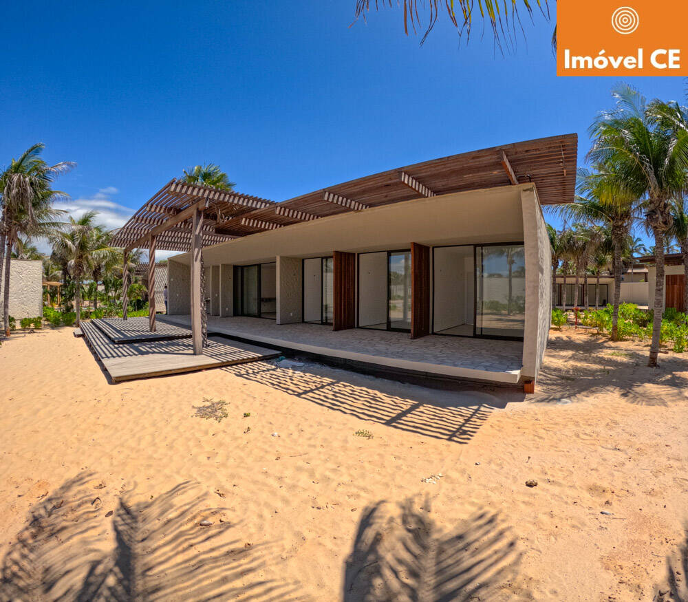 Casa à venda com 3 quartos, 256m² - Foto 1