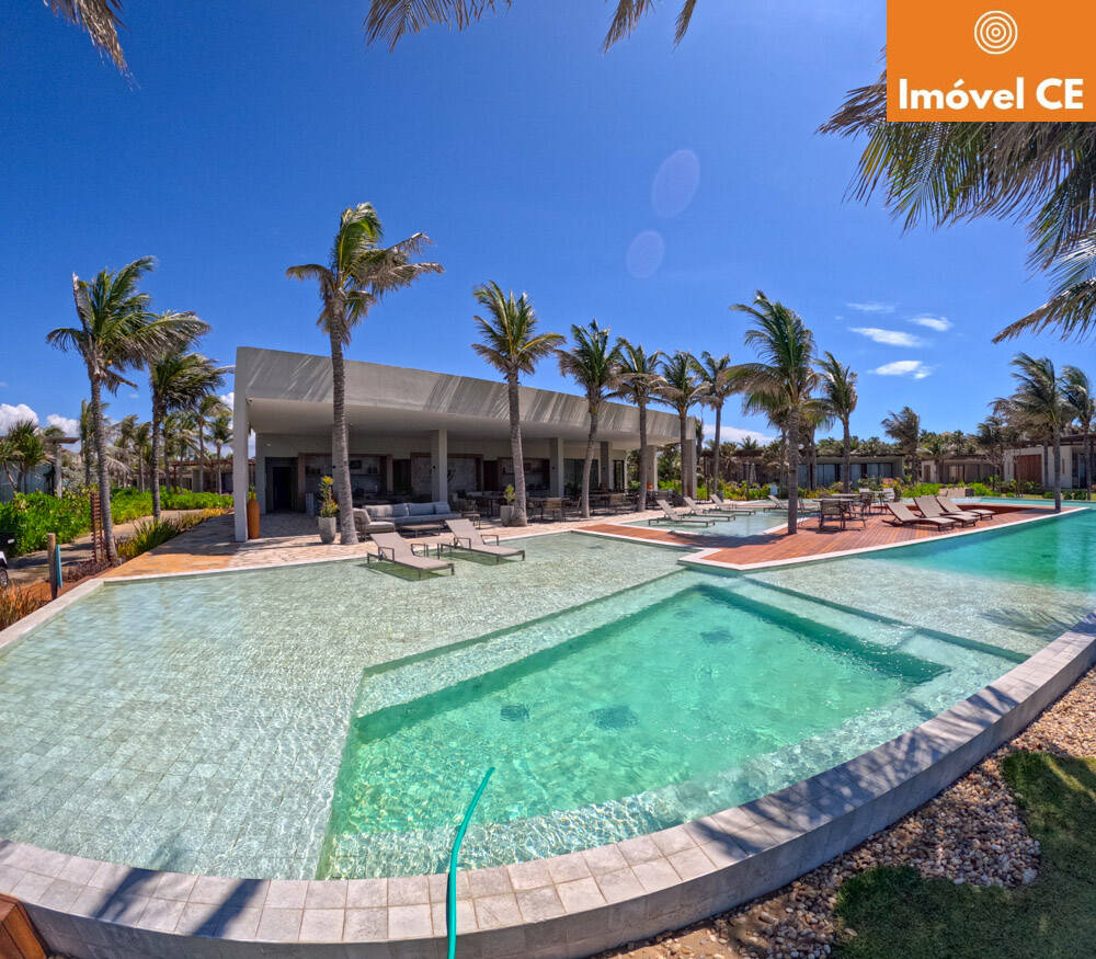 Casa à venda com 3 quartos, 256m² - Foto 1