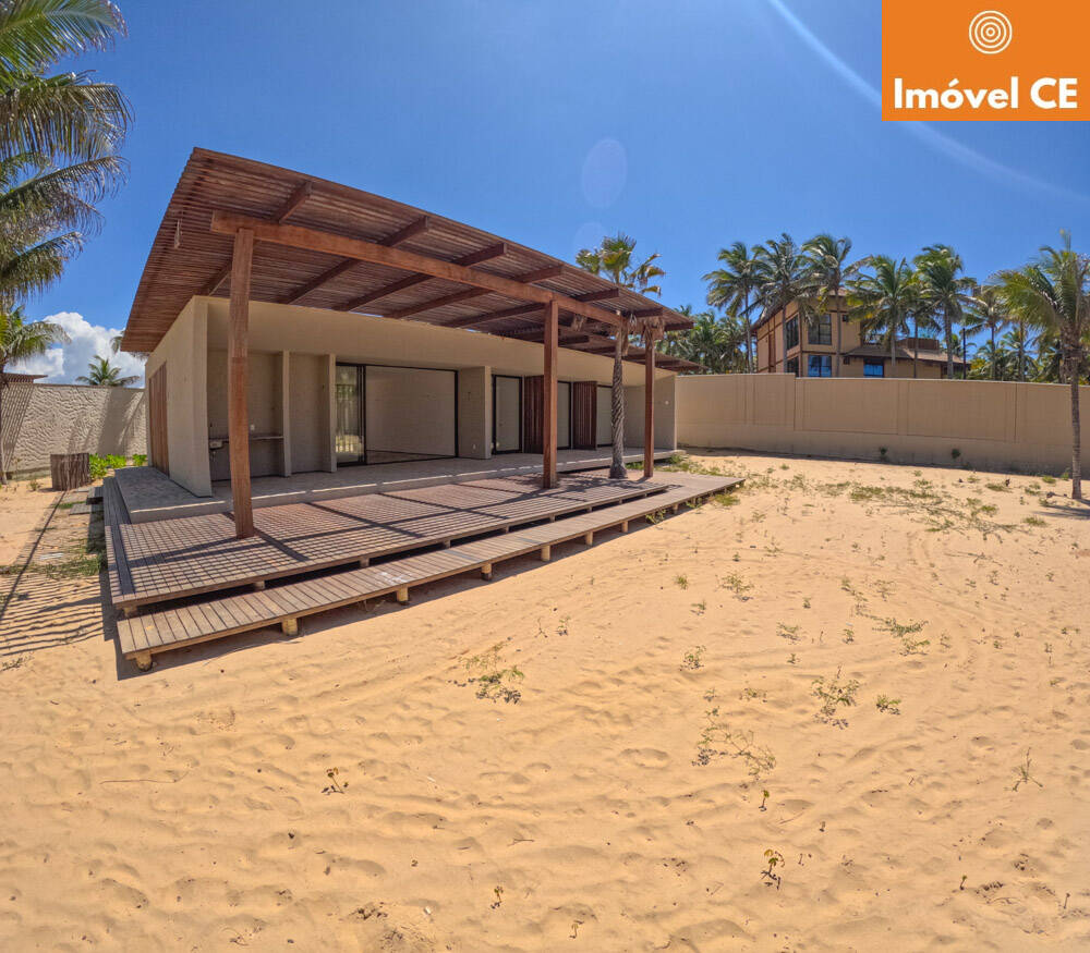 Casa à venda com 3 quartos, 256m² - Foto 2