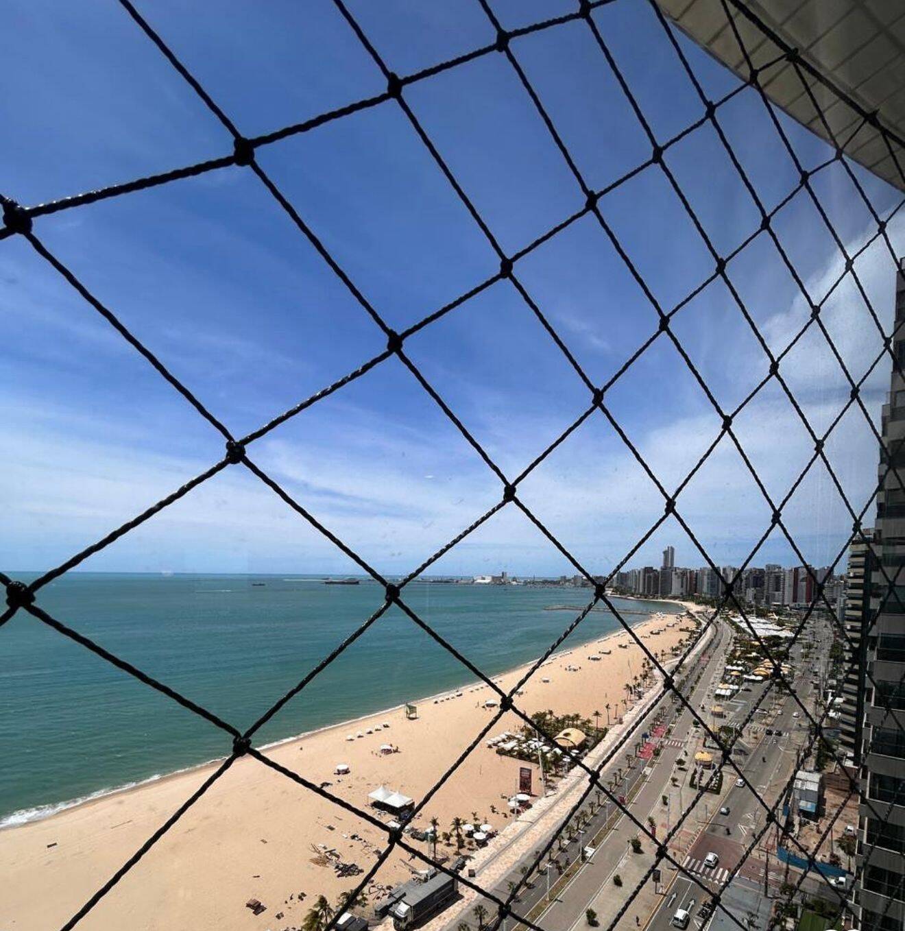 Apartamento à venda com 2 quartos, 75m² - Foto 2