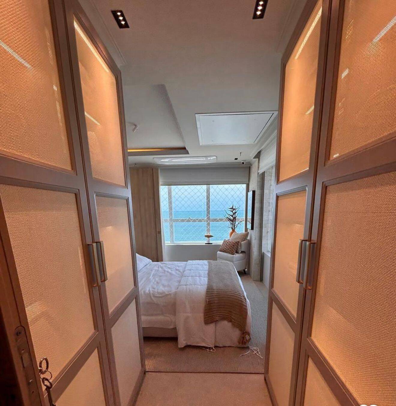 Apartamento à venda com 2 quartos, 75m² - Foto 7