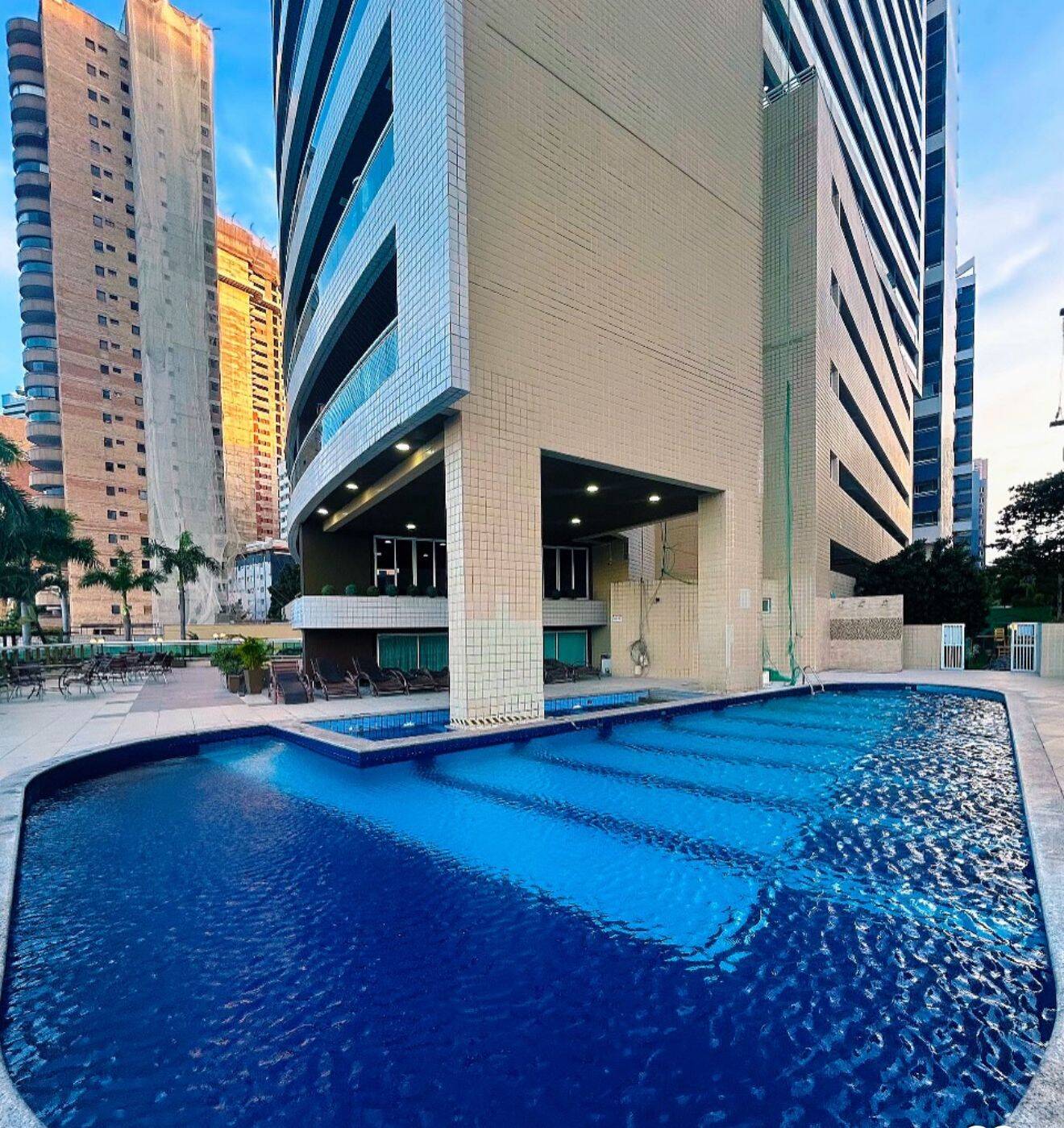 Apartamento à venda com 3 quartos, 220m² - Foto 7