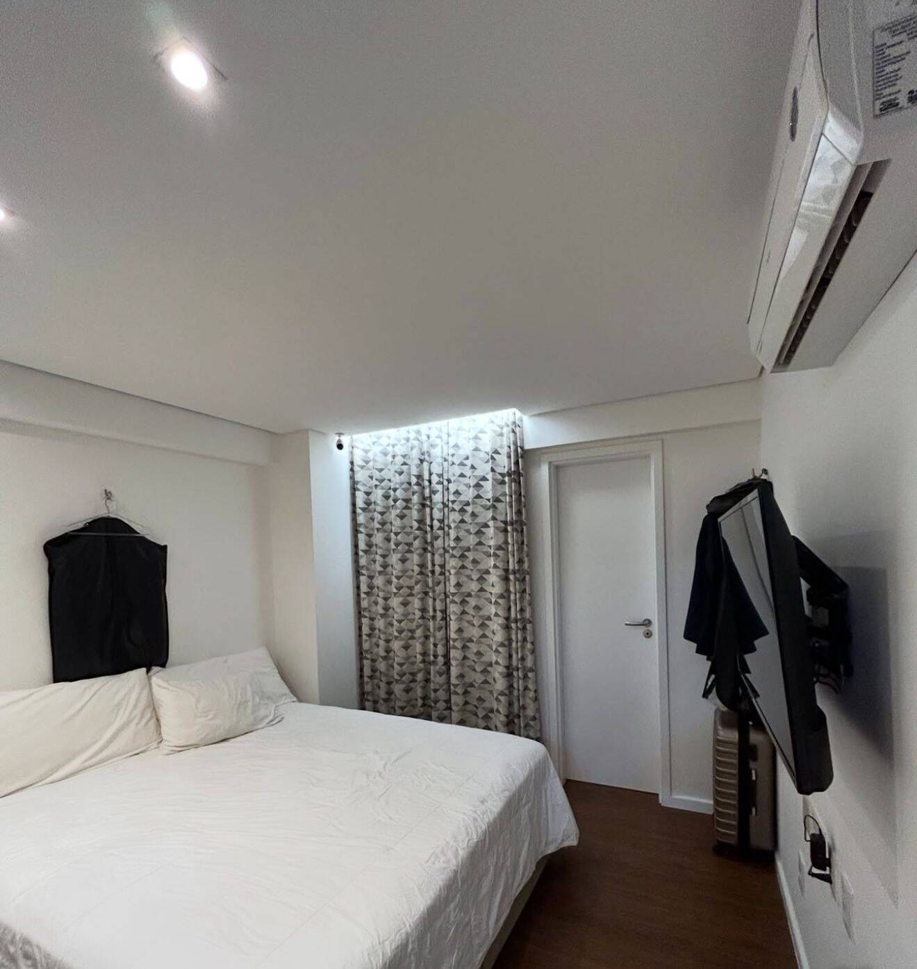 Apartamento à venda com 3 quartos, 165m² - Foto 3