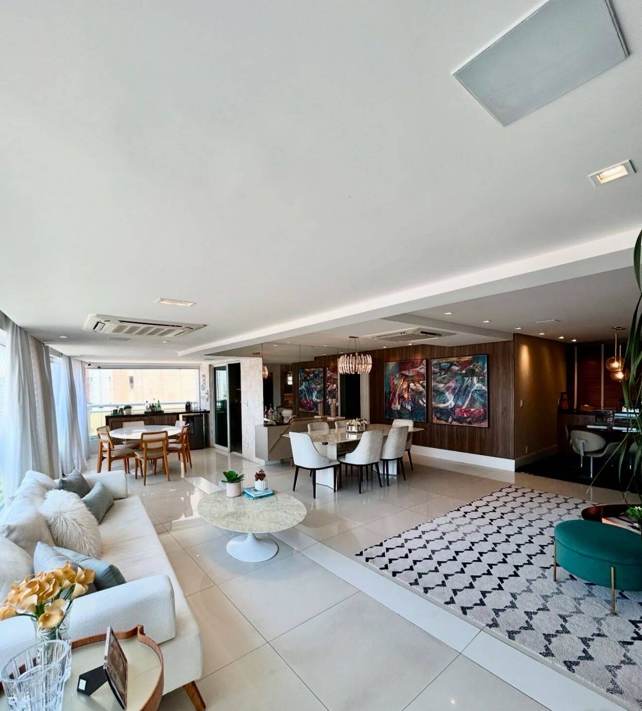 Apartamento, 3 quartos, 213 m² - Foto 2