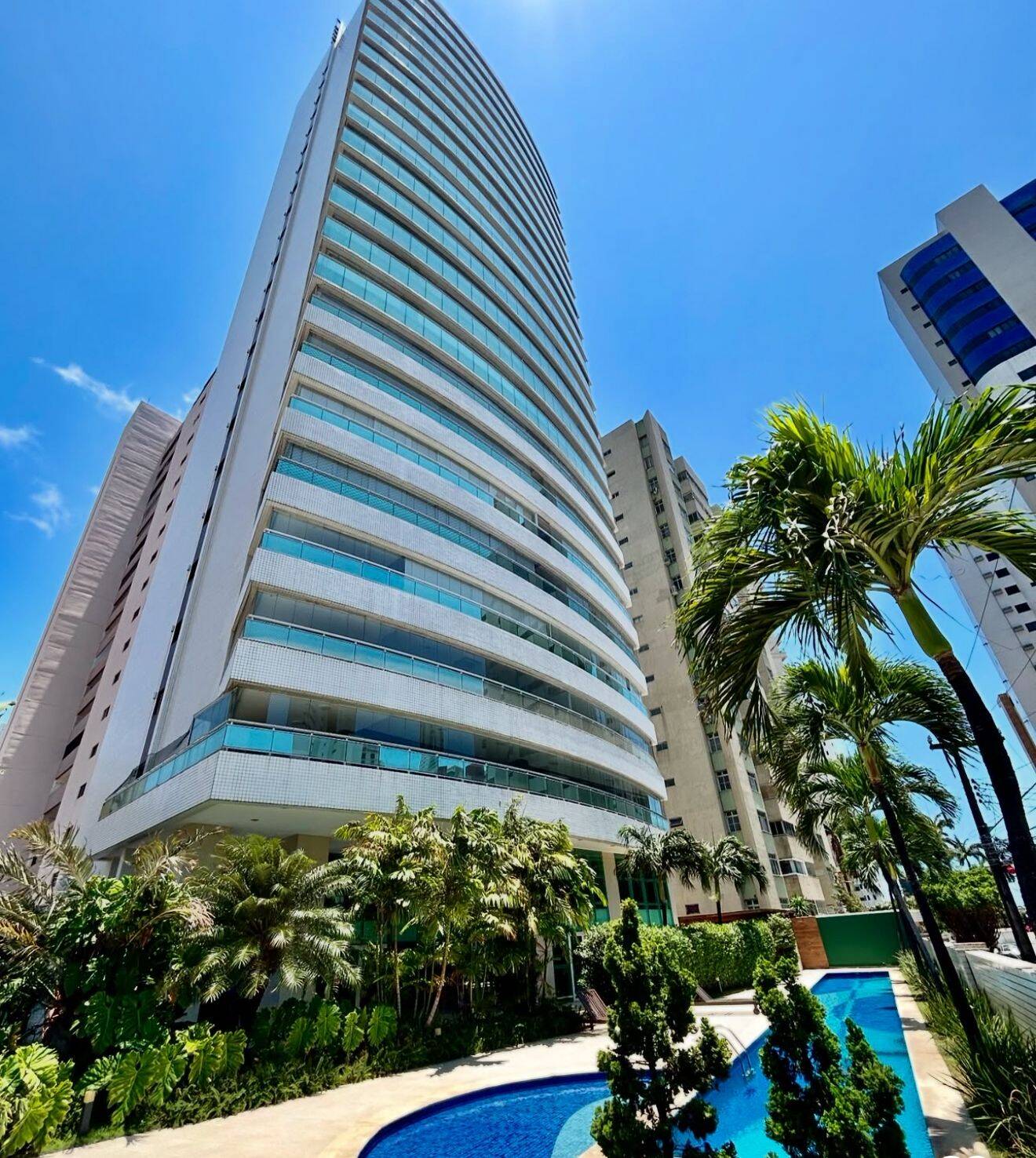 Apartamento, 3 quartos, 213 m² - Foto 1