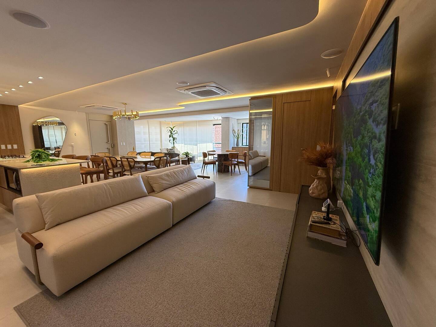 Apartamento à venda com 4 quartos, 186m² - Foto 9