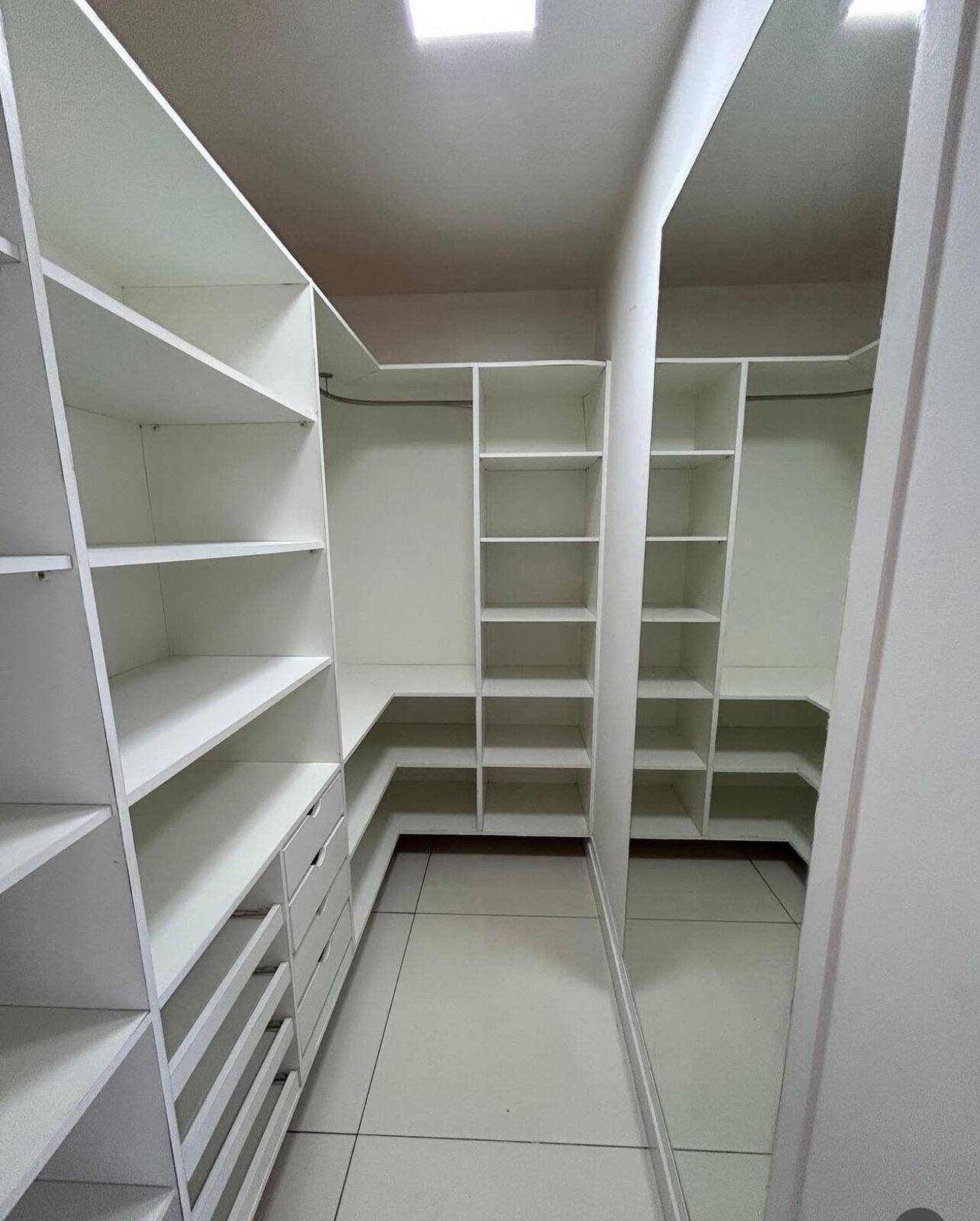 Apartamento à venda com 4 quartos, 218m² - Foto 6