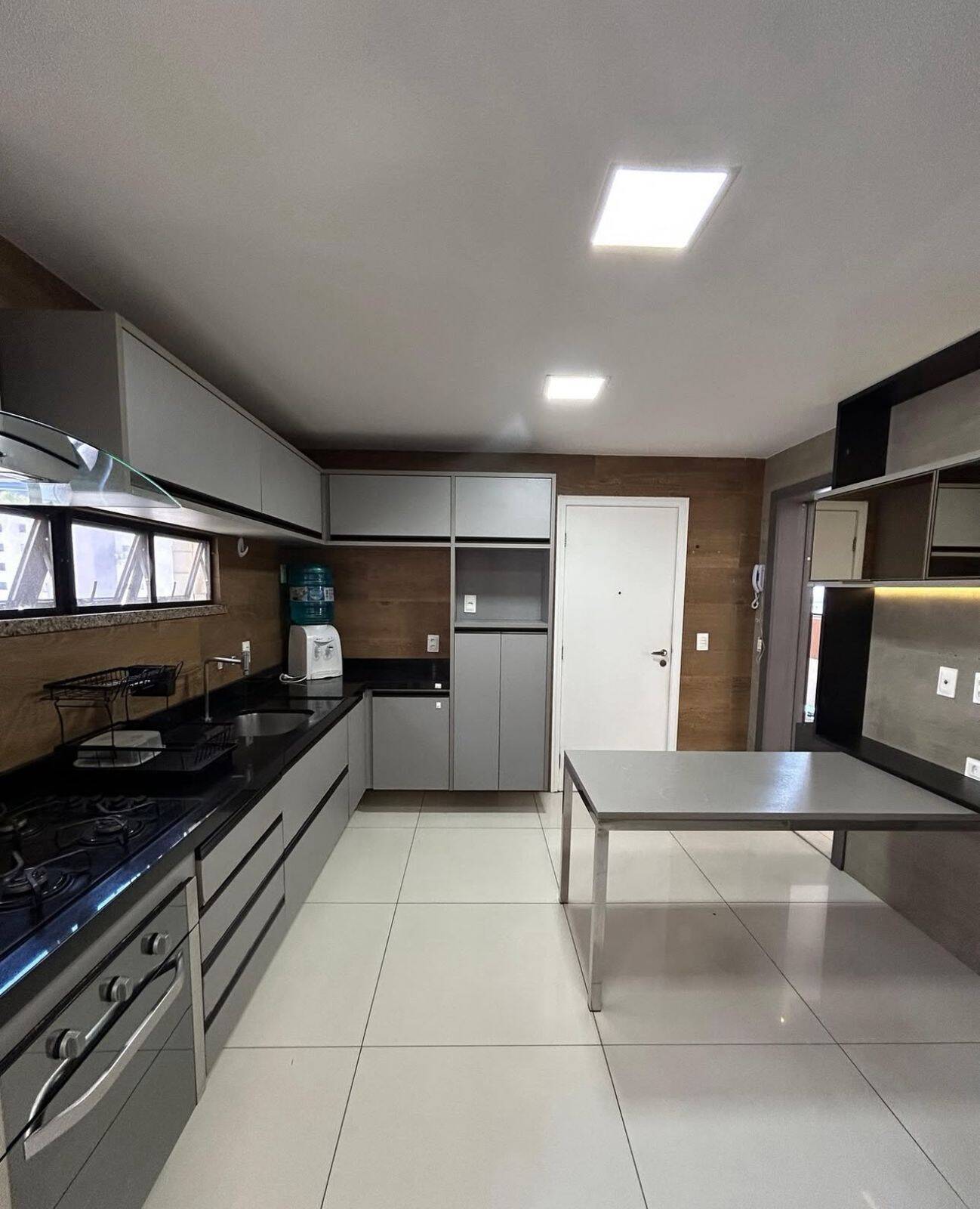 Apartamento à venda com 4 quartos, 218m² - Foto 7