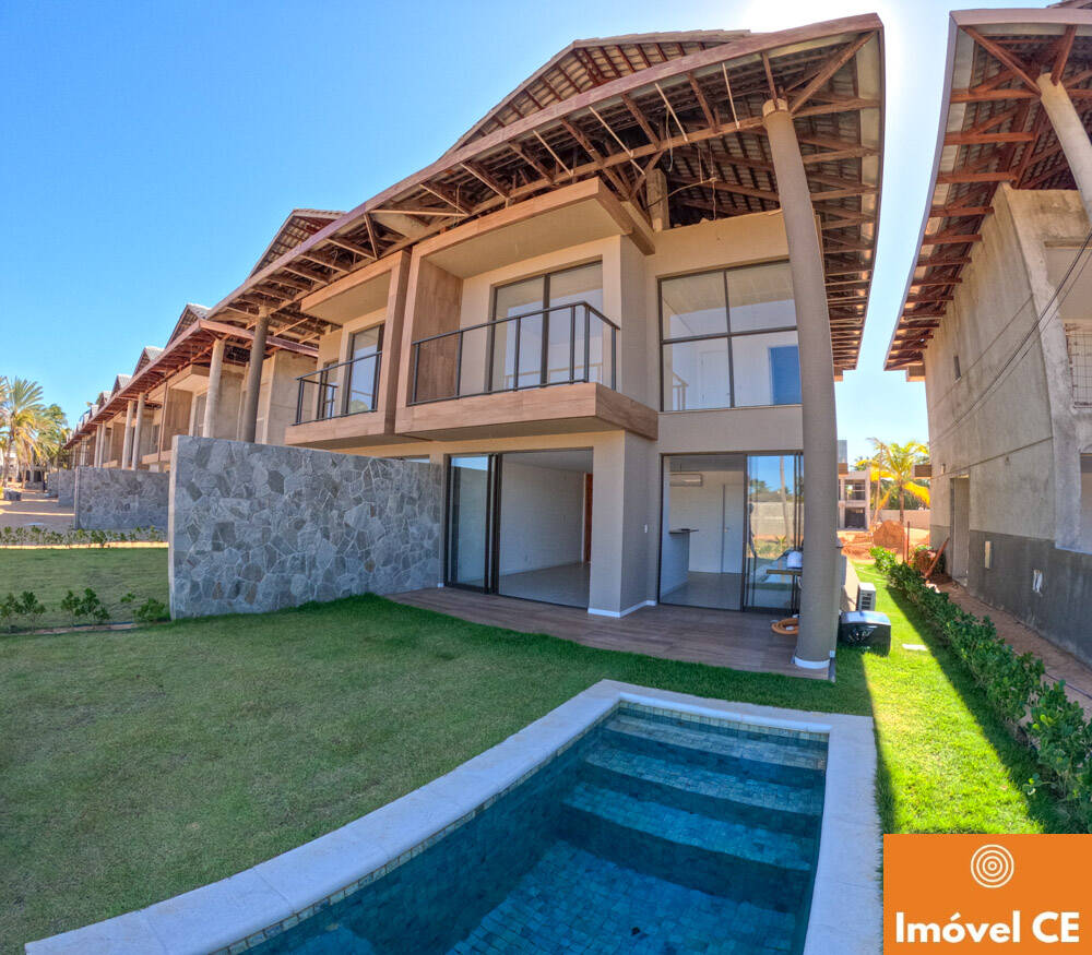 Casa à venda com 4 quartos, 126m² - Foto 1