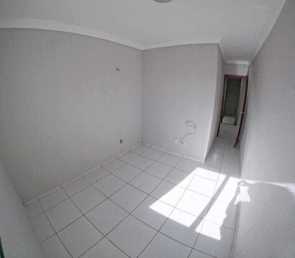 Casa à venda com 4 quartos, 90m² - Foto 2