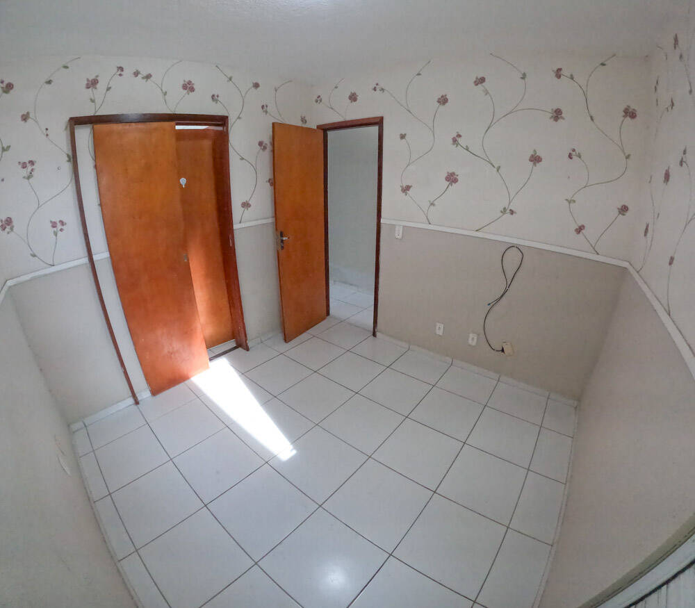 Casa à venda com 4 quartos, 90m² - Foto 5