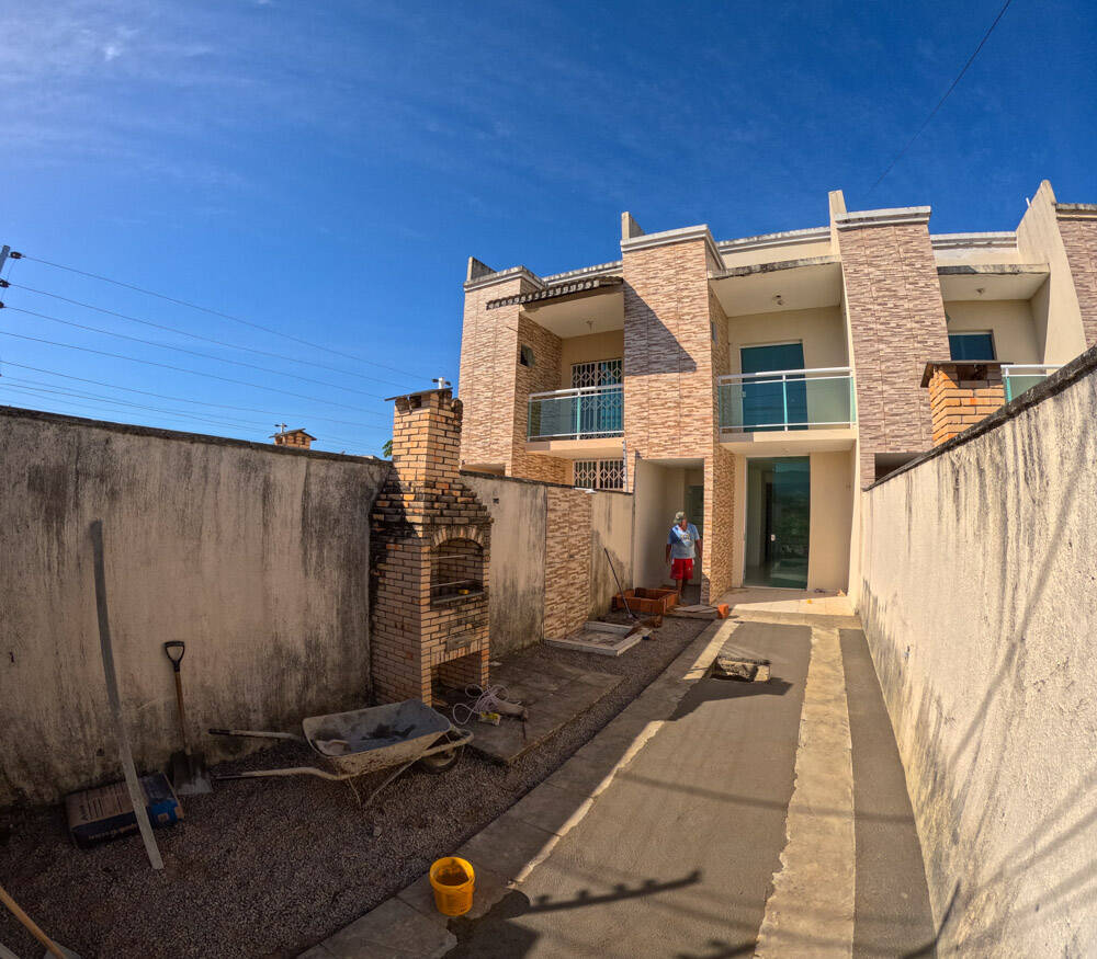 Casa à venda com 3 quartos, 97m² - Foto 2