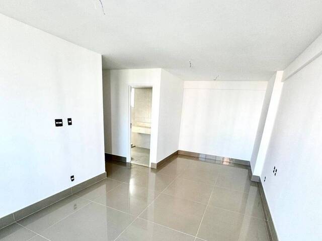 Apartamento para Venda em Fortaleza - 4